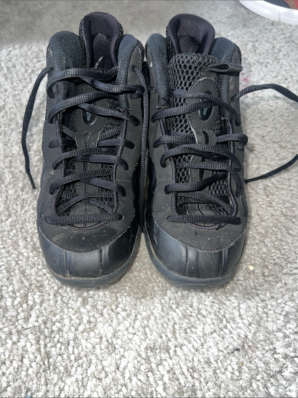 Nike Men's Black Low-Top Sneakers